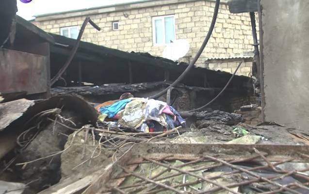 2 uşağın yanaraq öldüyü evdən görüntülər - VİDEO