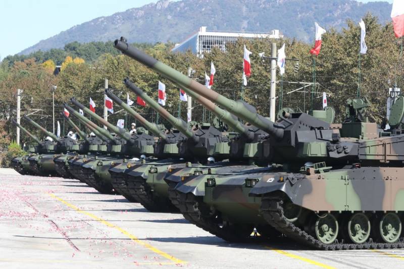 Cənubi Koreya Polşaya tank və artilleriya yolladı
