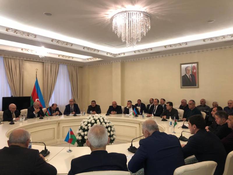 Sumqayıtda ictimai dinləmə keçirilib - FOTOLAR