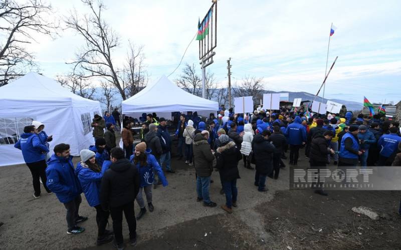 Şuşa-Xankəndi yolunda etiraz aksiyasının iştirakçıları yenidən ərazidə gecələmək qərarı verdi