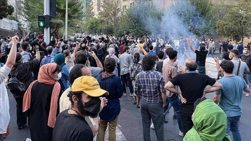 İranda nümayişçilərdən 400 nəfərə hökm oxundu