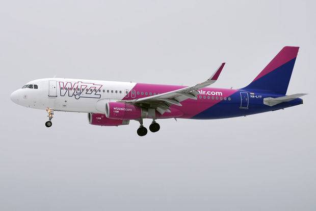 “WizzAir” Romadan Bakıya yeni aviareys açır - FOTO