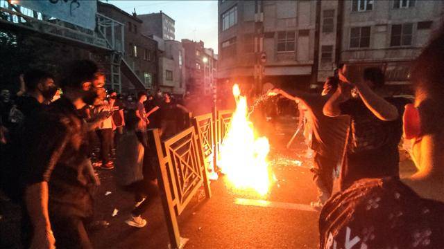 İranda silahlı qruplaşma ilə əsgərlər arasında münaqişə – Ölənlər var
