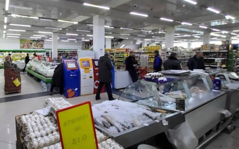 Azərbaycanda market rəhbəri məsuliyyətə cəlb edildi - FOTO