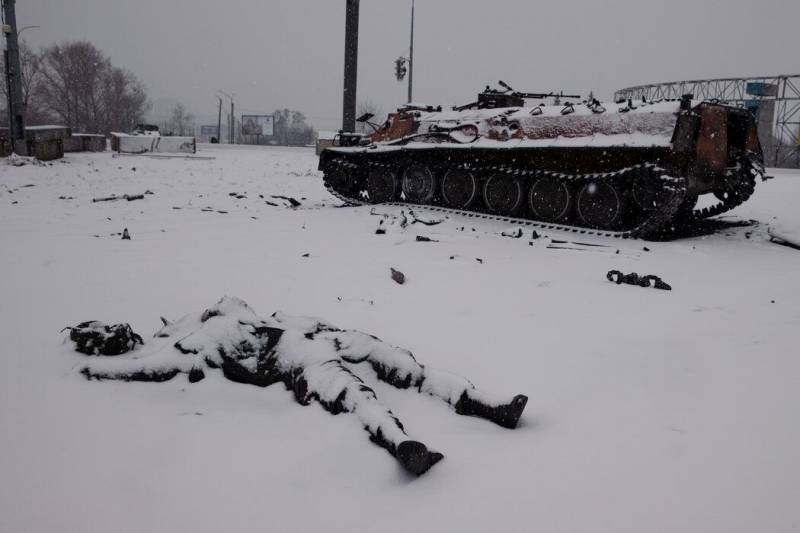Rusiya ordusunda xaos - Komandir tankı əsgərlərin üzərinə sürdü