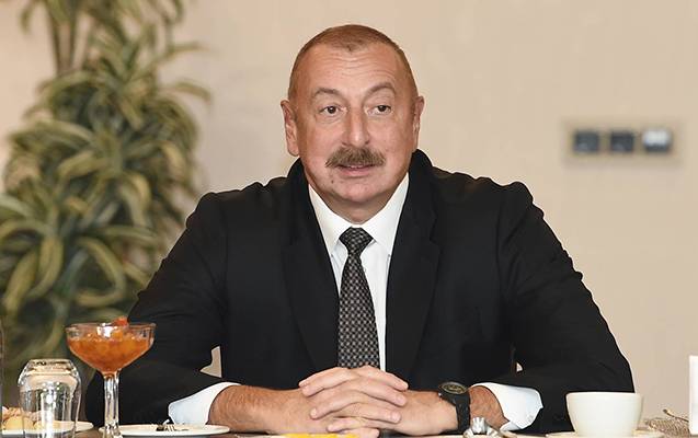 İlham Əliyev Qərbi Azərbaycan İcmasının binasında - Fotolar + Video + Yenilənib