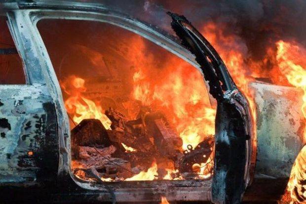 Sabunçuda avtomobil təmiri sexində YANĞIN: Xəsarət alanlar var