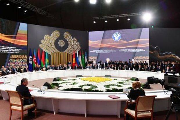 Sankt-Peterburqda MDB liderlərinin qeyri-rəsmi sammiti keçirilir - VİDEO