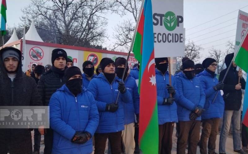 Xankəndi-Laçın yolunda etiraz aksiyası on altı gündür davam edir - FOTOLAR