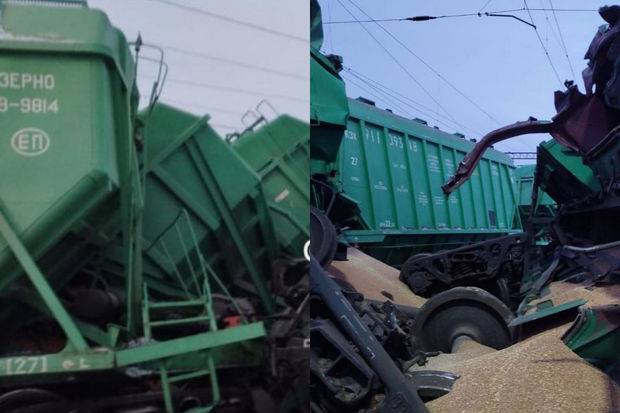 Qazaxıstanda taxıldaşıyan yük qatarı qəzaya uğradı - FOTOLAR