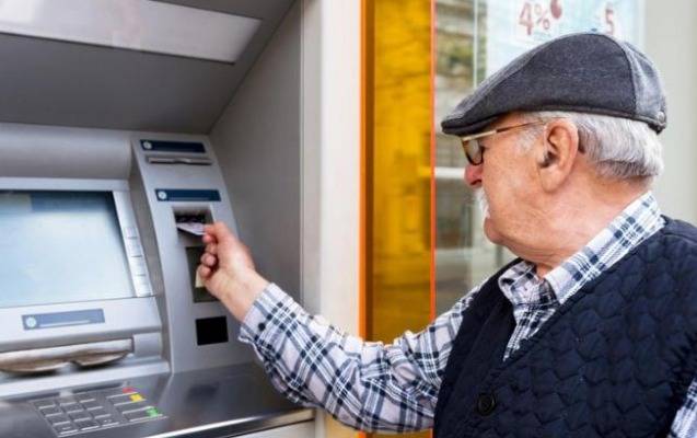 30 minə yaxın şəxsə 25 illik staj hədiyyə ediləcək