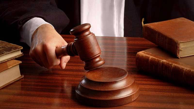 Qaziləri aldadan icra başçısının qardaşı oğluna bu hakim cəza kəsəcək