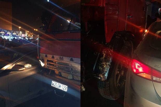 Bakıda minik və yük avtomobilləri toqquşdu, tıxac yarandı - FOTO