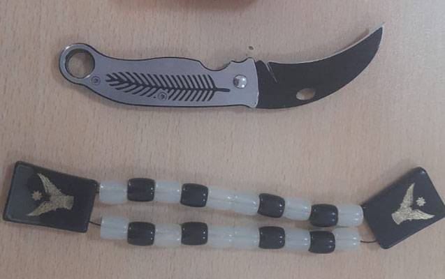 İmtahana təsbeh, bıçaqla gələn abituriyentlər... FOTOLAR