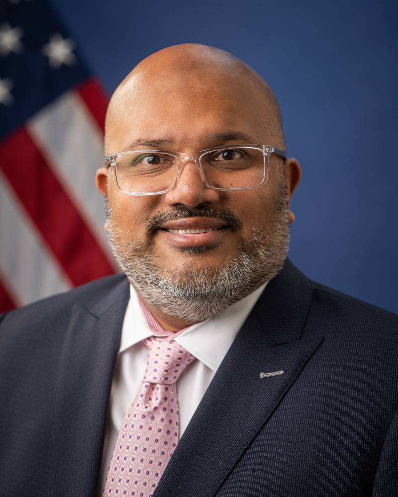 Arun Venkataraman Azərbaycanda səfərdədir