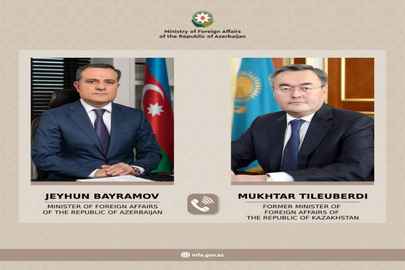 Nazir sabiq həmkarı ilə telefonla danışdı