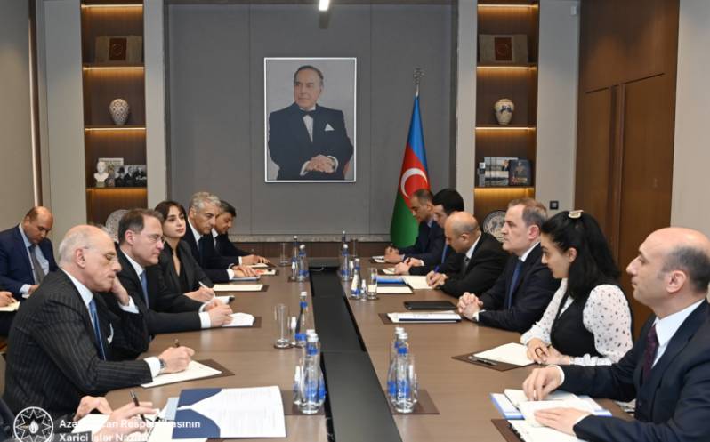 Ceyhun Bayramovla Edmondo Çirielli arasında görüş oldu