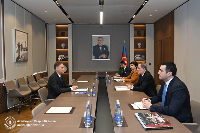 Ceyhun Bayramov  Petr Siç ilə görüşdü