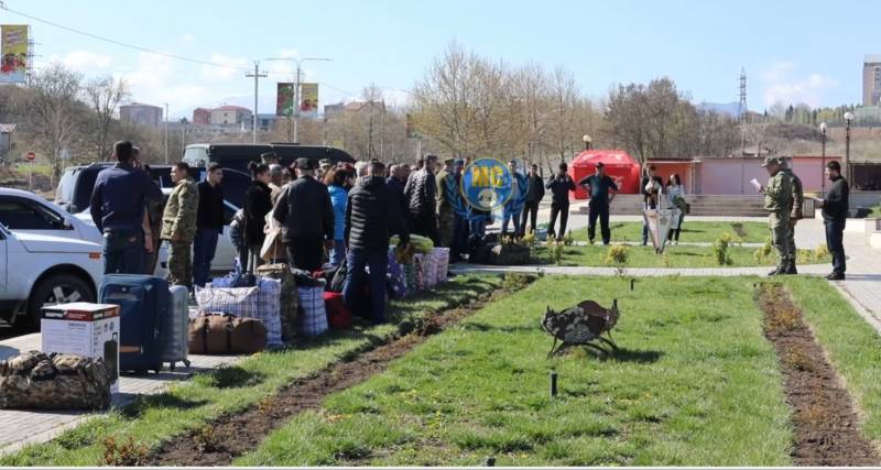 Rusiya sülhməramlıları öz vətəndaşlarını Qarabağdan çıxarıblar