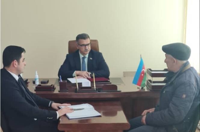 Novruz Aslanovun seçiciləri qəbul edib - FOTOLAR