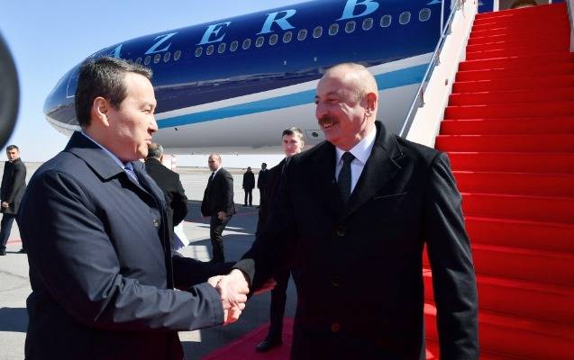 İlham Əliyev Qazaxıstana getdi - FOTOLAR