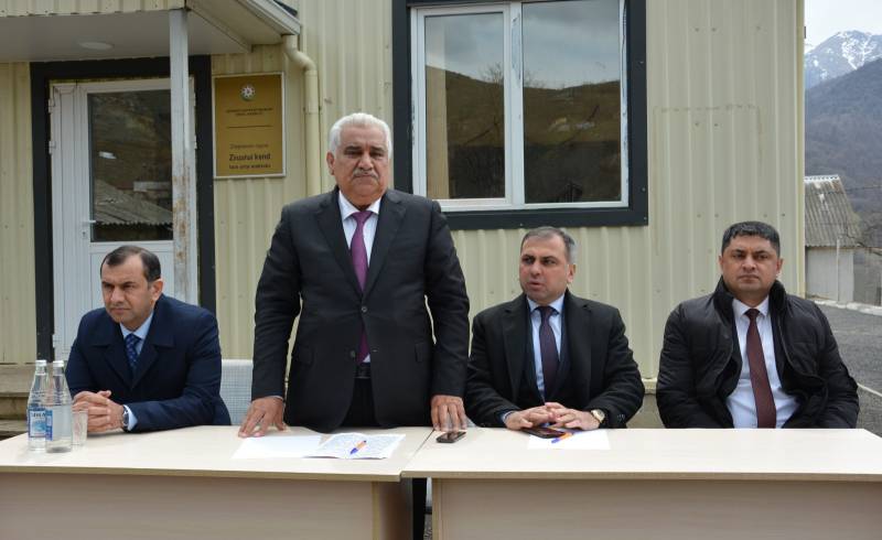 Əhəd Abıyev Zinzahal kəndində səyyar qəbul keçirdi - FOTOLAR