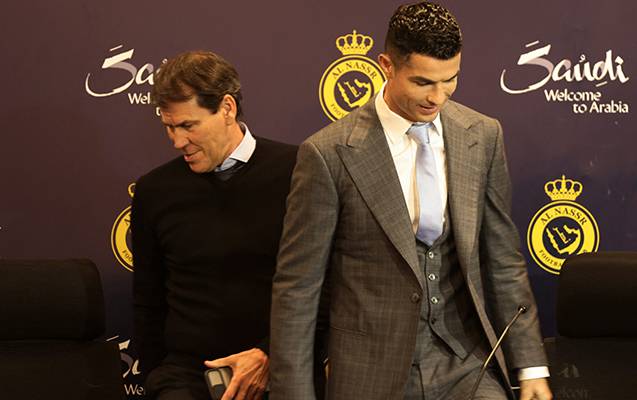 Ronaldo baş məşqçini qovdurdu