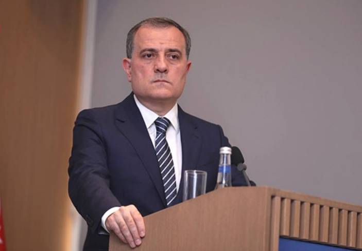 \"Sülh müqaviləsinin qarşısındakı ən böyük maneə Ermənistan konstitusiyasındakı ərazi iddialarıdır\" - Nazir