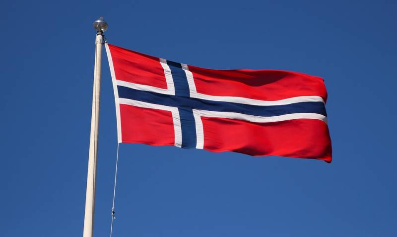Norveçdən 15 rusiyalı diplomata hökm