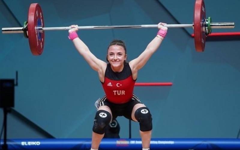 Türk atlet qələbəsini Azərbaycana həsr etdi