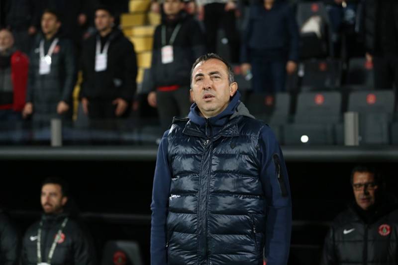 Super Liqa klubunda baş məşqçi istefası