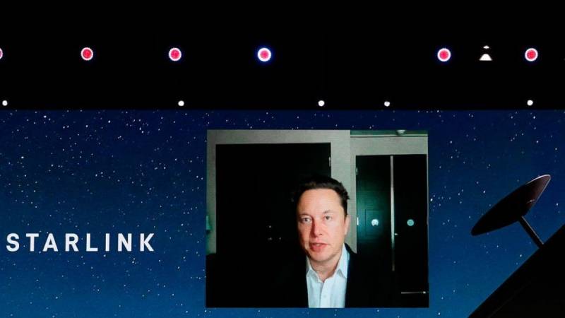 İlon Mask Ukraynaya göstərdiyi yardımın həcmini açıqladı