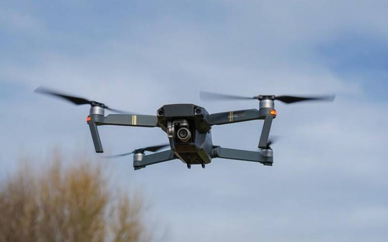 Neft emalı zavoduna dron düşdü