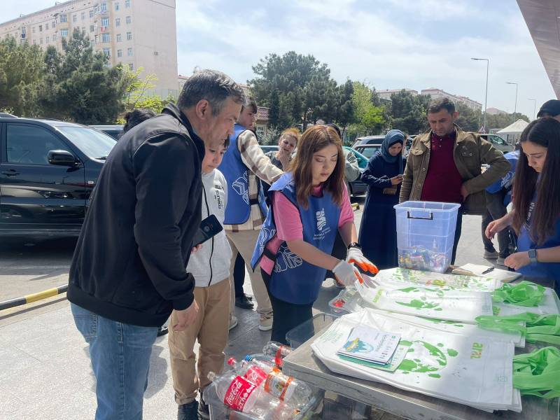 “Tullantıları ekoçantaya dəyiş” aksiyası davam edir - FOTO