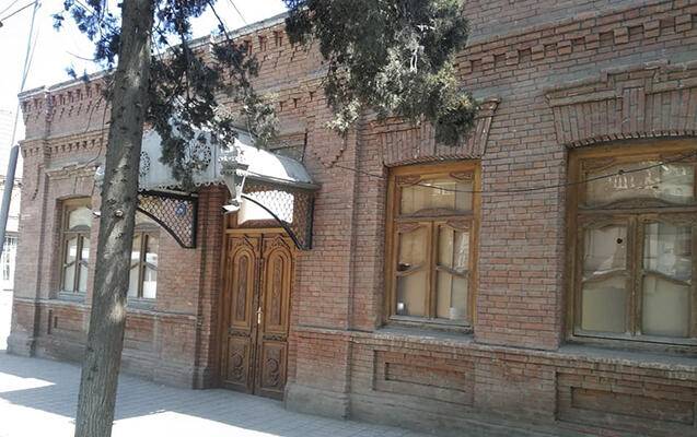 Gəncədə tarixi abidəyə qanunsuz müdaxilə edildi