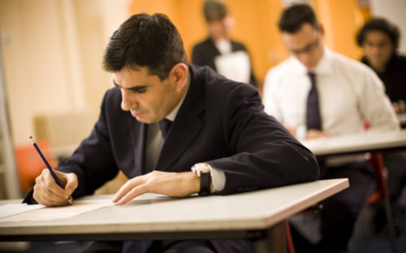 Aprelin 30-da bu qədər şəxs dövlət qulluğuna imtahan verəcək