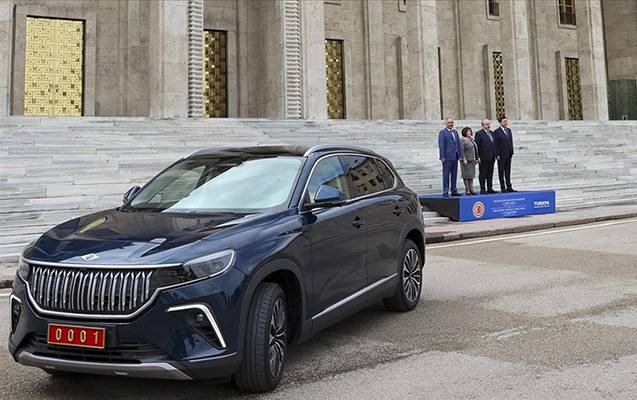 Sahibə Qafarova Türkiyə parlamentinə “Togg”la getdi - Foto