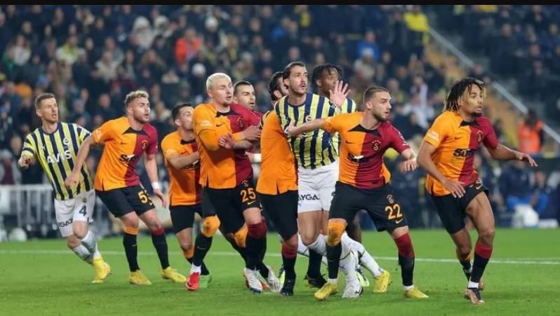 “Fənərbağça” daha 2 futbolçu ilə anlaşdı