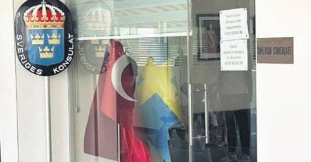 İzmirdəki konsulluğa atəş açan şübhəli həbs edildi - VİDEO