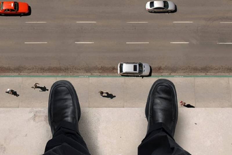 Bakıda 27 yaşlı oğlan intihar etdi