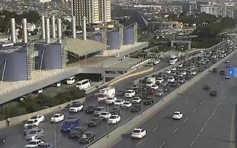 Bakıda bu yollarda tıxac var - SİYAHI