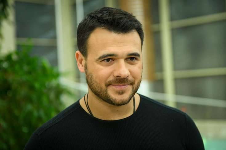 Emin Ağalarov anasını uşaqlıq arzusuna çatdırdı -  FOTO