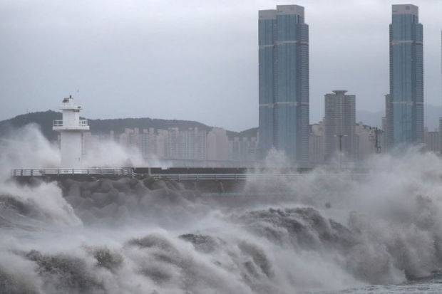 Yaponiyada qasırğa səbəbindən 350-dən çox aviareys təxirə salınıb - VİDEO