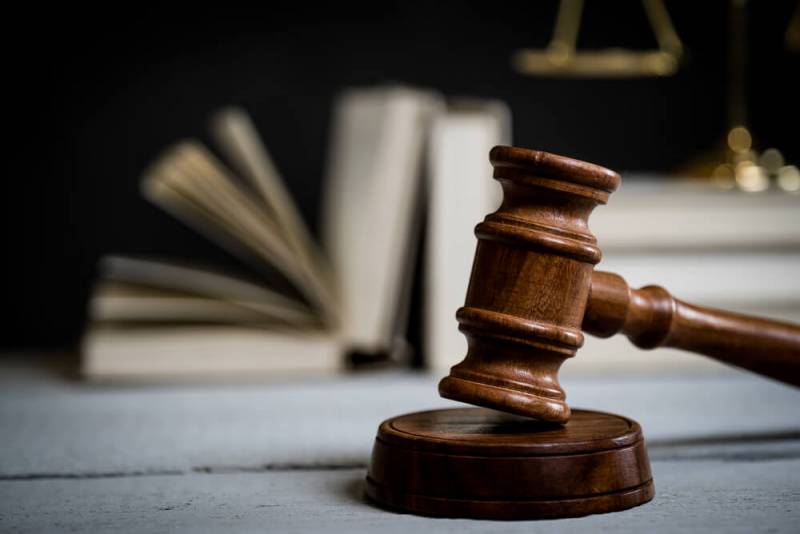 Məhkəmə sevgilisinə əzab verən şəxslə bağlı qərar çıxardı