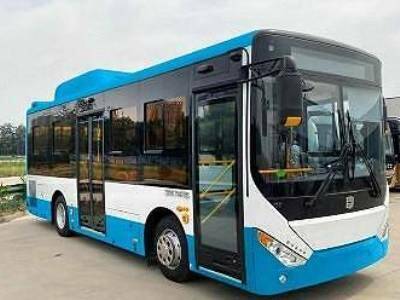 İrəvanda avtobusu atəşə tutdular