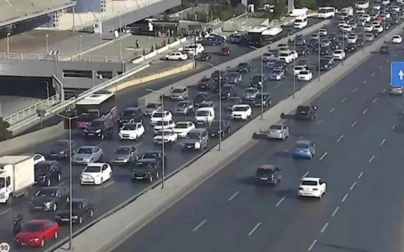 Bakıda bu yolarda tıxac var - SİYAHI