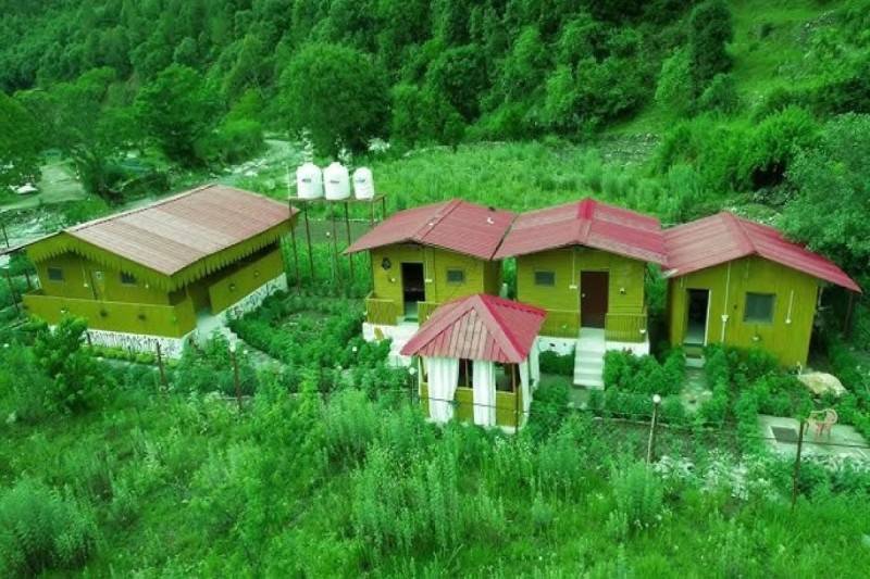 Şəkidə istirahət mərkəzi YANDI