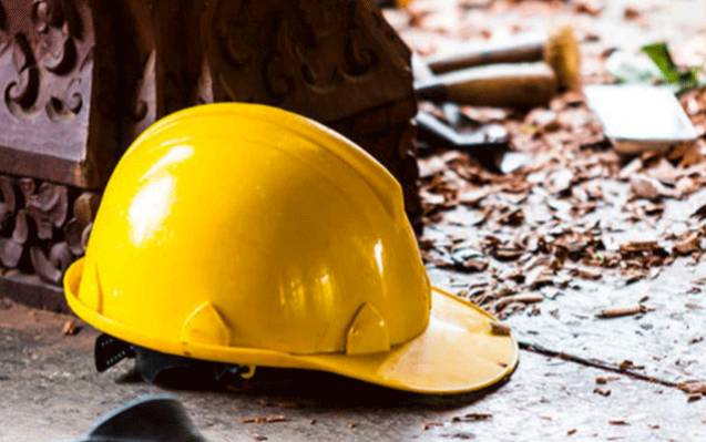 Usta işlədiyi obyektdə öldü