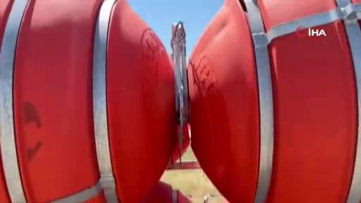 Texas qubernatoru immiqrantlara qarşı zəncirli sədd qurdu - VİDEO