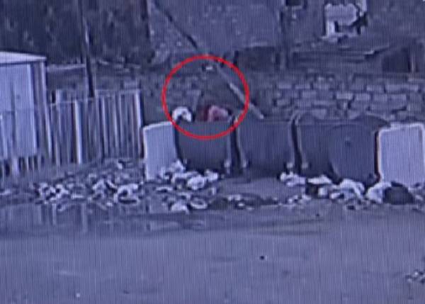 Bakıda anası tərəfindən zibil qutusuna atılan uşaq körpələr evinə verildi - VİDEO